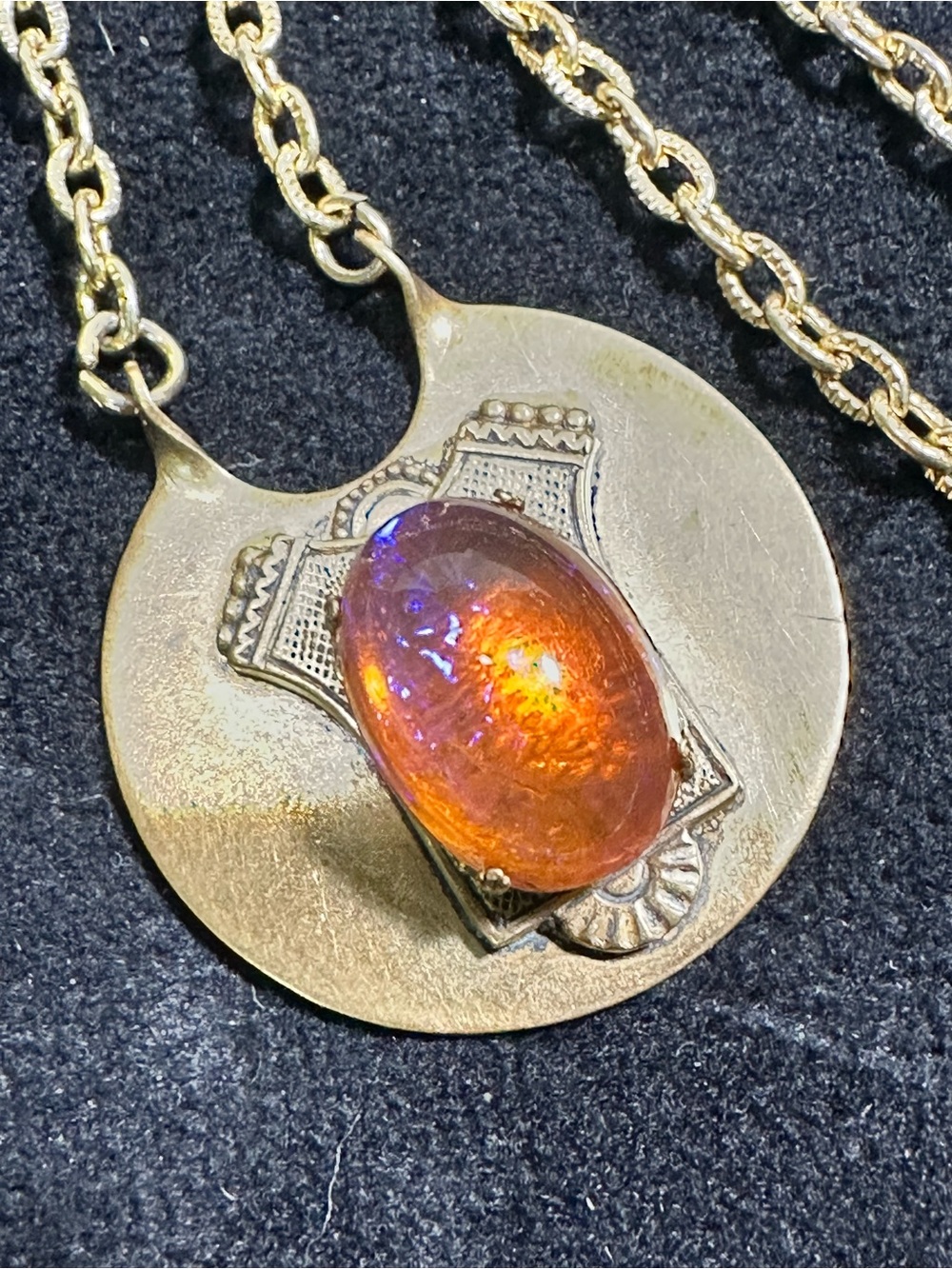 Vtg: Glass Dragons Breath Cabochon Brass Pendant Necklace - Picture 8 of 11